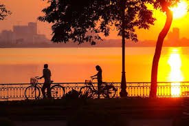 Cycle Around West Lake Hanoi Half Day